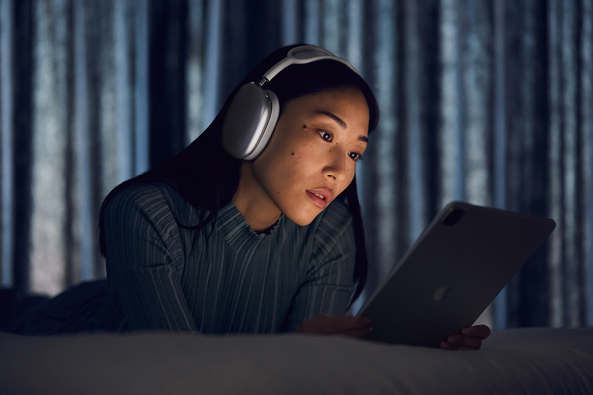 20210517163504 Apple Music airpods max listening experienceWeb