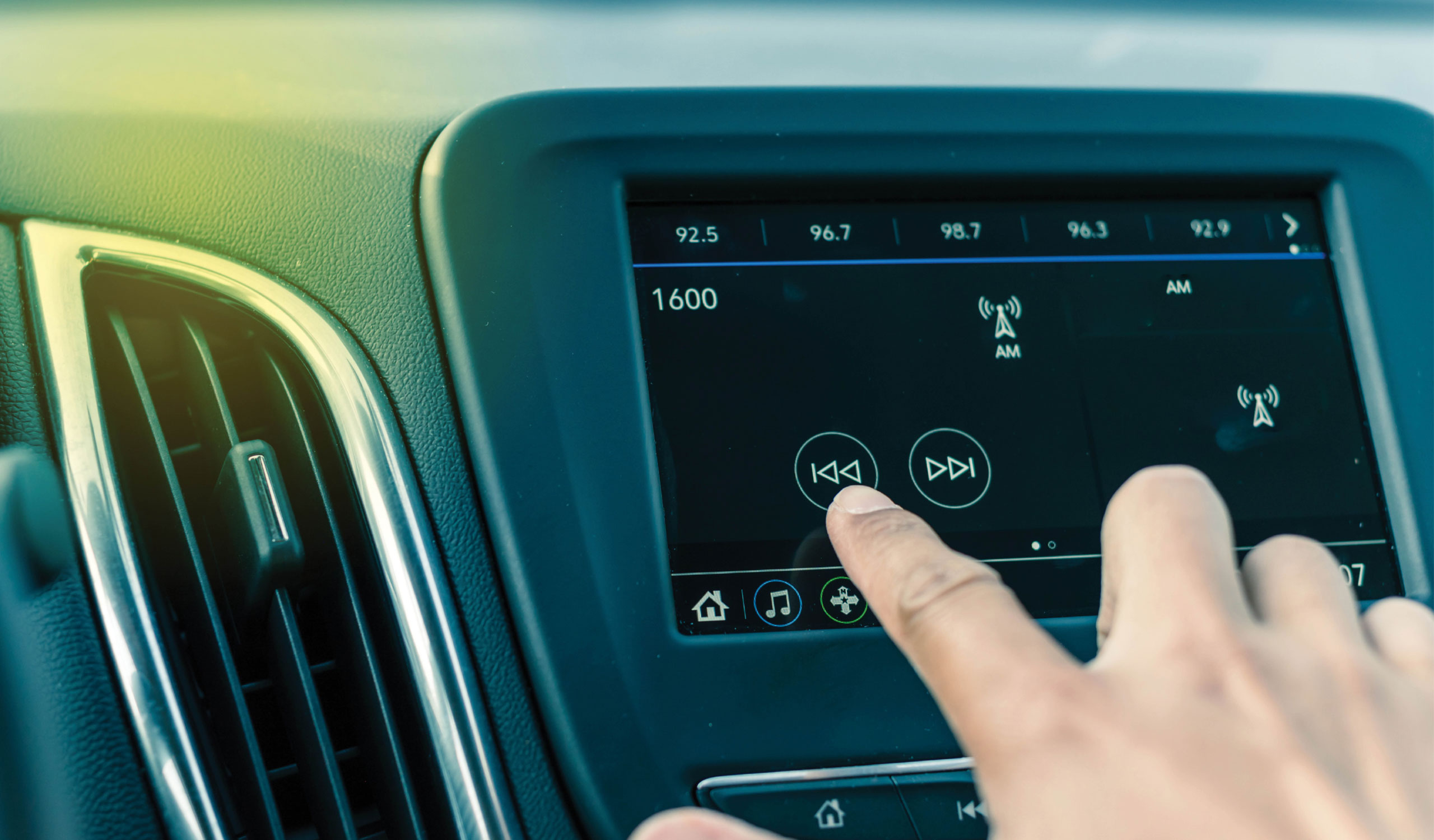 Big Screens, No Knobs. Where’s My Radio?