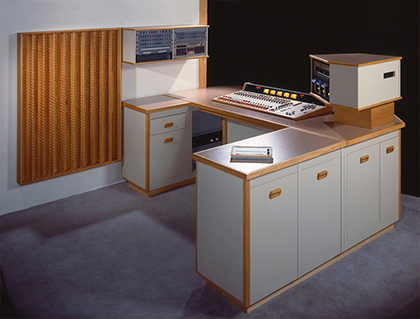 1989 Furniture 420